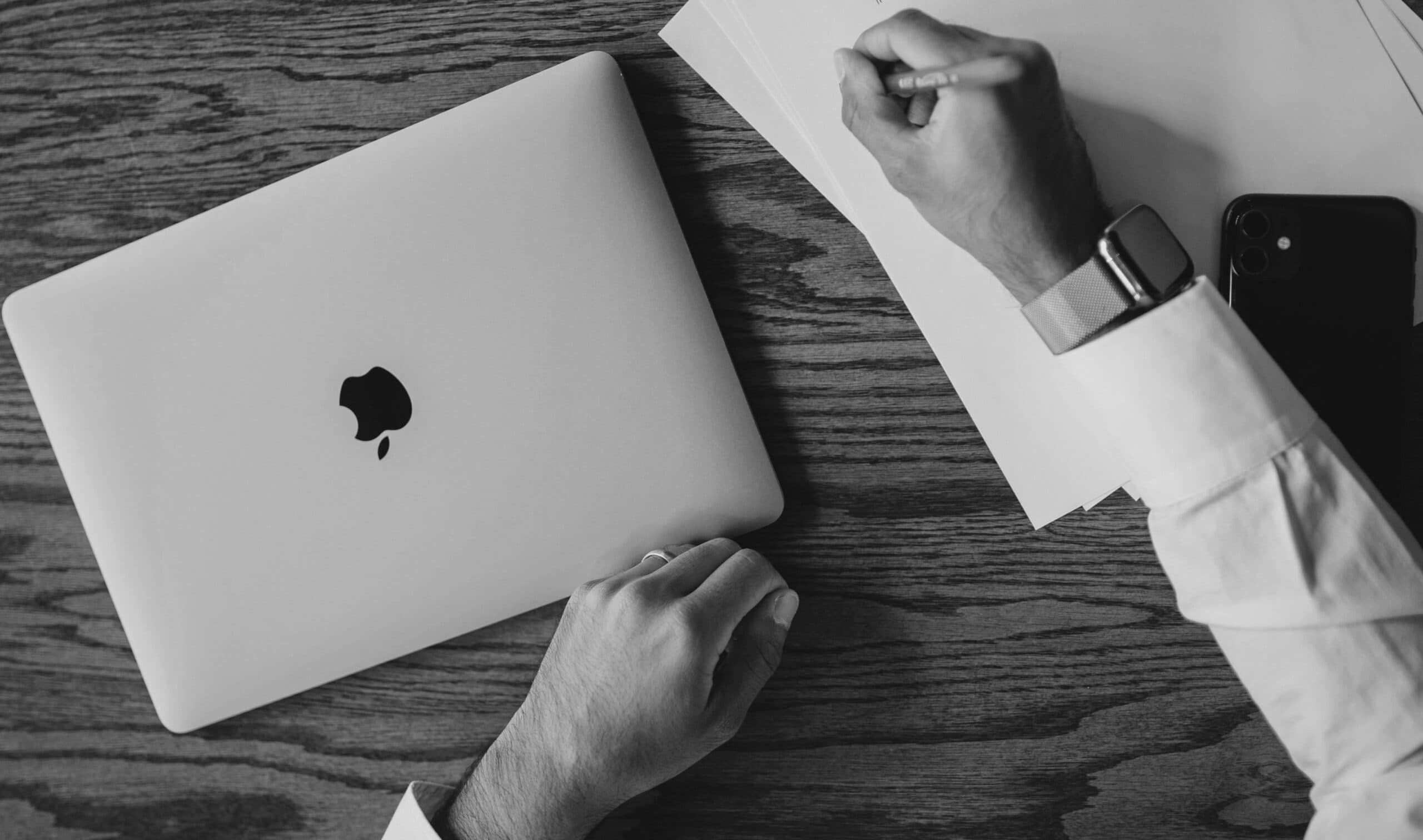 Umowy w codziennym życiu – jakie błędy najczęściej popełniają konsumenci i przedsiębiorcy przy zawieraniu umów?